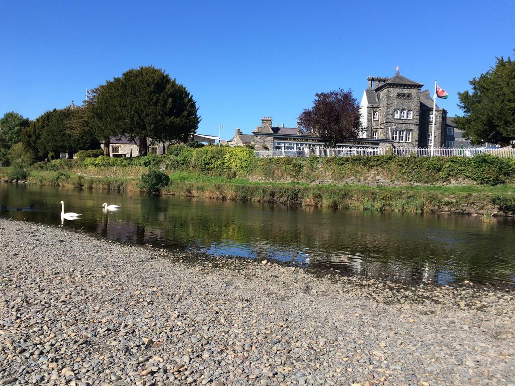 The Eagles Hotel Llanrwst Luaran gambar